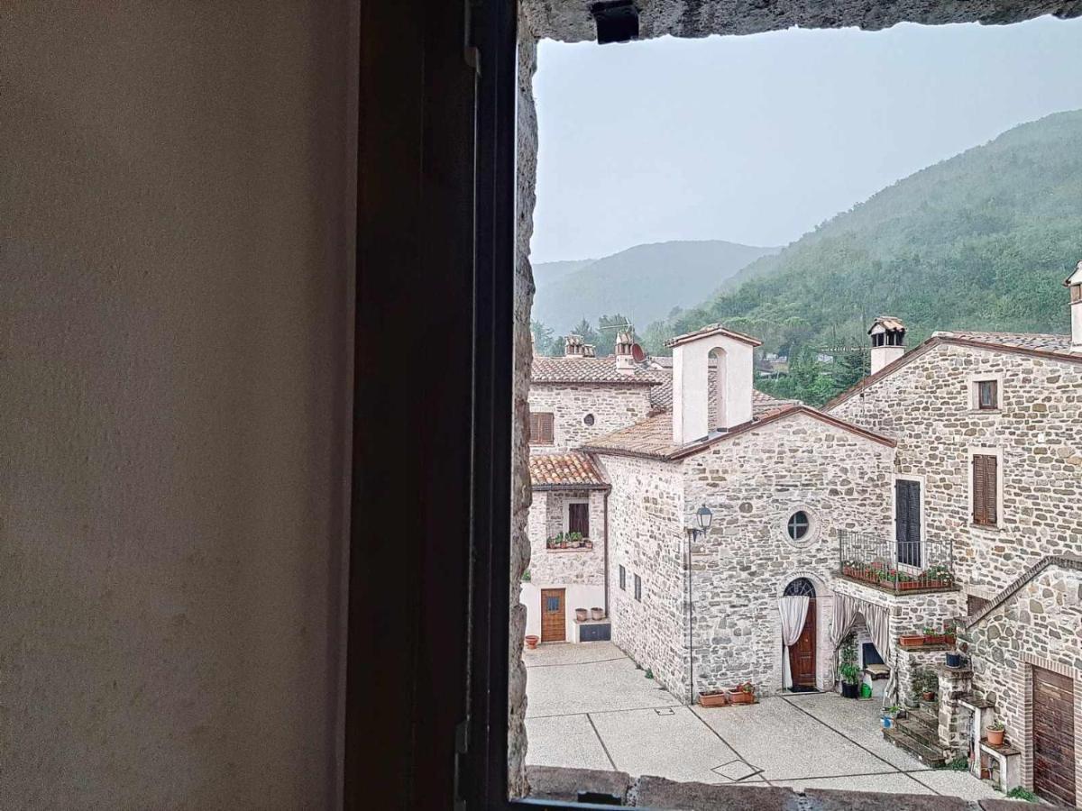 Ospitaci Appartamenti Giove Valtopina Eksteriør billede